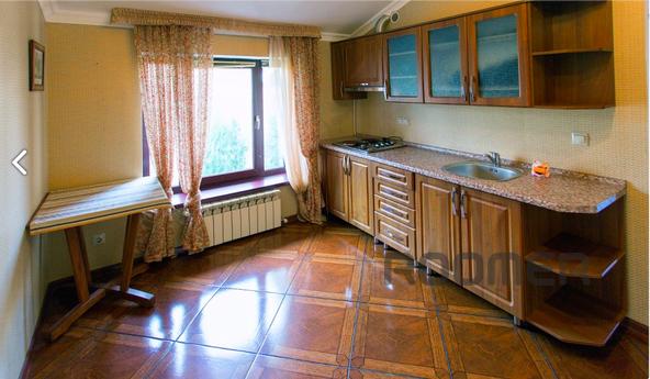 Daily South Legend 1, Yalta - apartment by the day