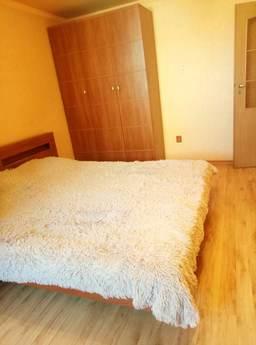 I will rent an apartment in a large area, Chernomorsk (Illichivsk) - apartment by the day