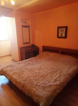 I will rent an apartment in a large area, Chernomorsk (Illichivsk) - apartment by the day