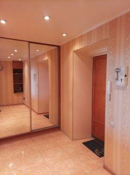 I will rent an apartment in a large area, Chernomorsk (Illichivsk) - apartment by the day