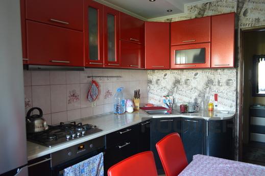 Park 36 from the 1th of July, Chernomorsk (Illichivsk) - apartment by the day