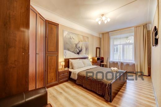 Rent daily 2-room apartment on the historic Liteiny Avenue, 
