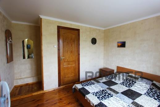ZANDER. COZY HOUSE FOR TWO PERSONS, Sudak - apartment by the day