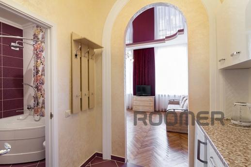 Cozy 1 bedroom apartment in the center, Lviv - apartment by the day