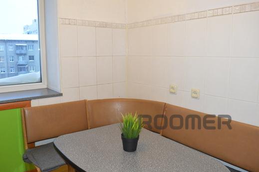 Cozy Sunrise Apartment, Novosibirsk - apartment by the day