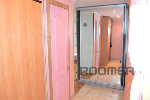 Cozy Sunrise Apartment, Novosibirsk - apartment by the day