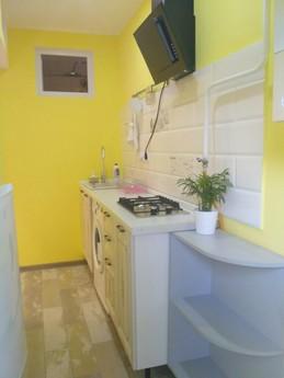 1kkv with a courtyard in the village Sun, Yalta - apartment by the day