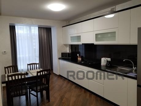 Luxury comfortable apartment in the heart of the city. Near 