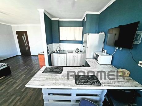 Stylish 1-room studio for a couple, a family or a single tra