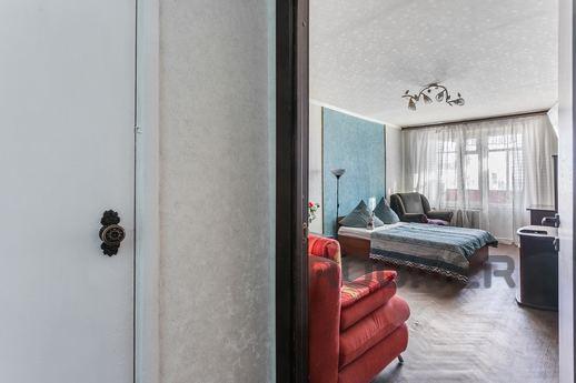 Cozy 1-kk apartment metro Skhodnenskaya, Moscow - apartment by the day