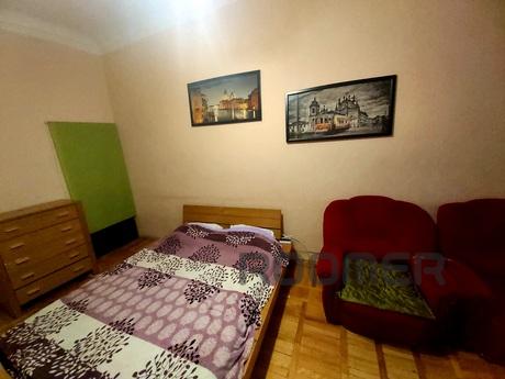 Cozy apartment near the railway station. The royal house, ce