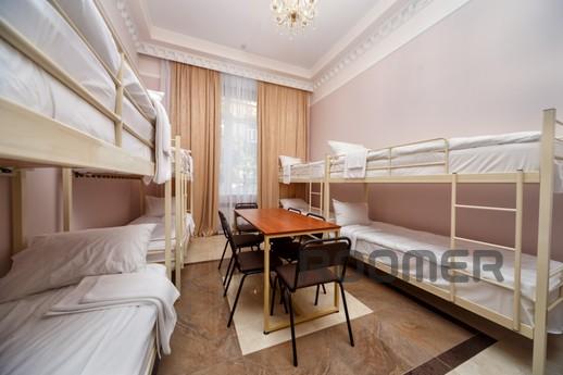 Novyi SUPUTERNIK hostel in the old town, Lviv - apartment by the day
