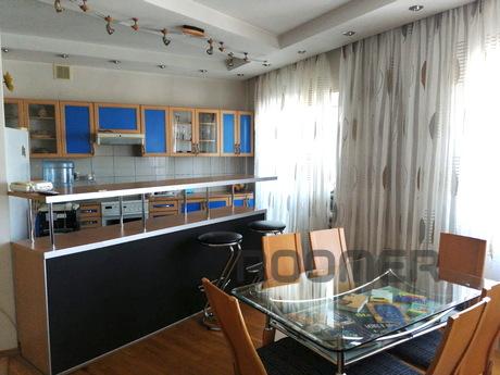 4-room apartment for rent, Novosibirsk - apartment by the day