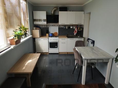 Rent 2 rooms 43m2, Chernomorsk (Illichivsk) - apartment by the day