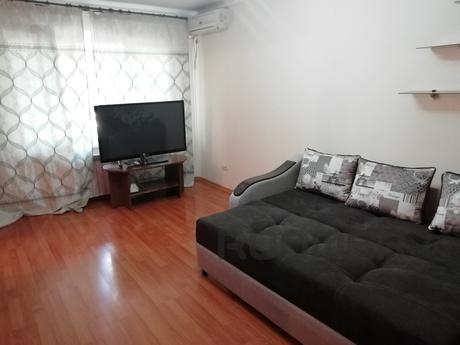 Cozy apartment for two !!!, Almaty - apartment by the day