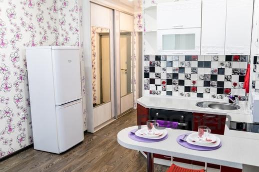 Studio on Zheleznodorozhnaya 15, Novosibirsk - apartment by the day