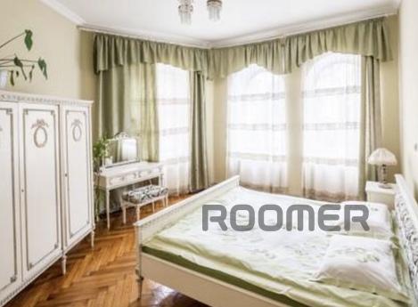 Quiet apartments in the center of Lviv, Lviv - apartment by the day