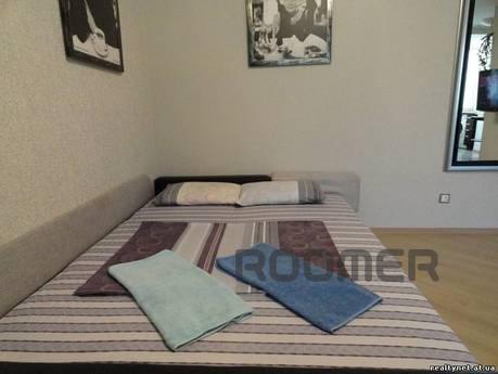 Novoberegovaya, 1 bedroom, Odessa - apartment by the day