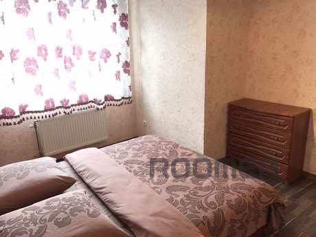 3-rooms. daily. Uzhhorod-pl. Sh. Petofi, Uzhhorod - apartment by the day