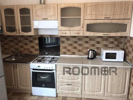 3-rooms. daily. Uzhhorod-pl. Sh. Petofi, Uzhhorod - apartment by the day