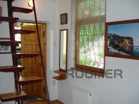 Rent a house in the center of Yalta from, Yalta - apartment by the day