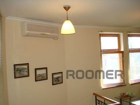 Rent a house in the center of Yalta from, Yalta - apartment by the day
