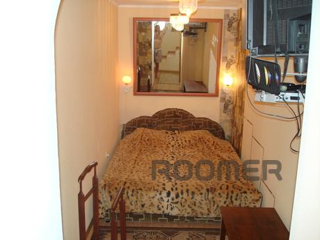 Rent a house in the center of Yalta from, Yalta - apartment by the day
