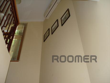 Rent a house in the center of Yalta from, Yalta - apartment by the day