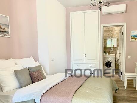 Apartments in the new Zazerkalye complex, Yalta - apartment by the day