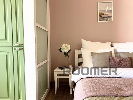 Apartments in the new Zazerkalye complex, Yalta - apartment by the day