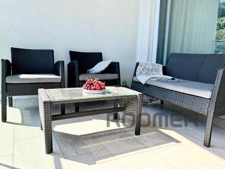 Apartments in the new Zazerkalye complex, Yalta - apartment by the day