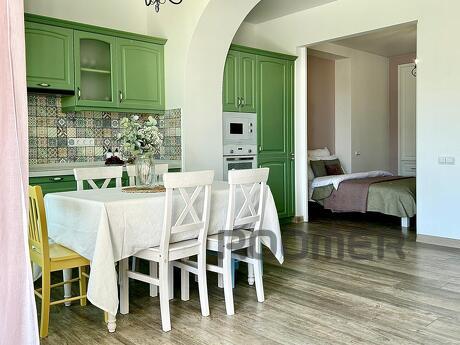 Apartments in the new Zazerkalye complex, Yalta - apartment by the day