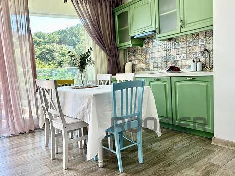 Apartments in the new Zazerkalye complex, Yalta - apartment by the day