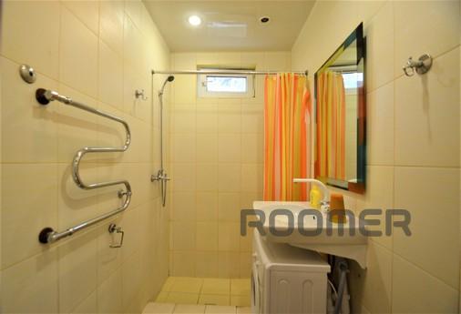 Studio in center of Yalta with parking, Yalta - apartment by the day