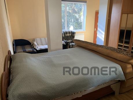 Studio in center of Yalta with parking, Yalta - apartment by the day