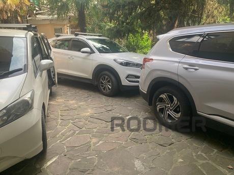 Studio in center of Yalta with parking, Yalta - apartment by the day