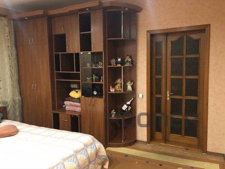 Квартира подобово,чиста,тепла., Умань - квартира посуточно