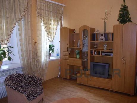 Own 1-bedroom apartment in the center, Odessa - apartment by the day
