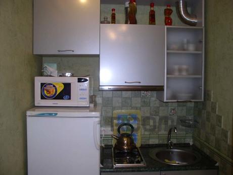 Own 1-bedroom apartment in the center, Odessa - apartment by the day