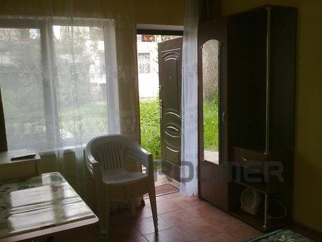 Rent one-room apartment in Alushta, Alushta - apartment by the day