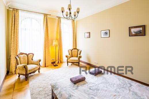 I rent 2k sq. Copernicus Street, Lviv - apartment by the day