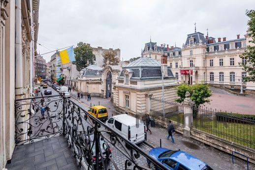 I rent 2k sq. Copernicus Street, Lviv - apartment by the day
