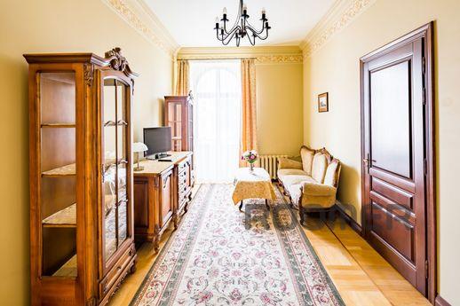 I rent 2k sq. Copernicus Street, Lviv - apartment by the day