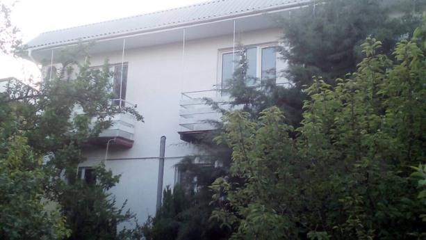 Rent in the summer, in the private sector, one room on the s