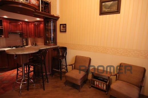 Little comfort in the heart of the city., Odessa - apartment by the day