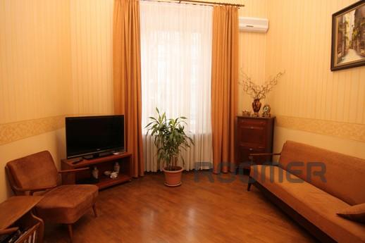 Little comfort in the heart of the city., Odessa - apartment by the day