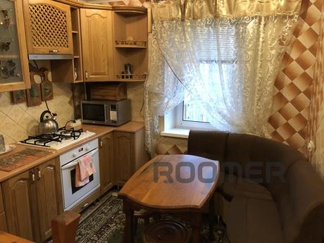 Starosvetskaya 5, Mirgorod - apartment by the day