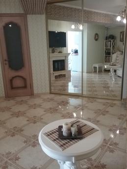 2 bedroom apartment 200m from the sea, Alushta - apartment by the day