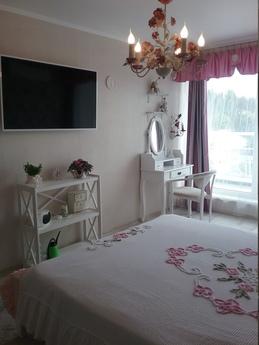 2 bedroom apartment 200m from the sea, Alushta - apartment by the day