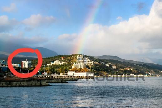 2 bedroom apartment 200m from the sea, Alushta - apartment by the day